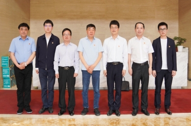 共青团嘉兴市委书记田凯一行光临pp电子纸业调研